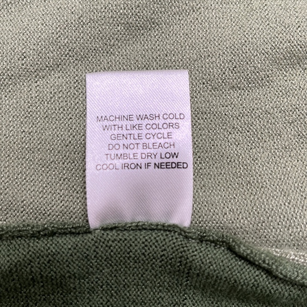 OVLA Sweater - Picture 7 of 7
